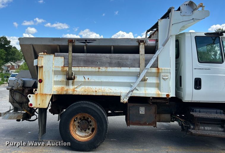 image for item EK4634 2004 International 7400 dump truck