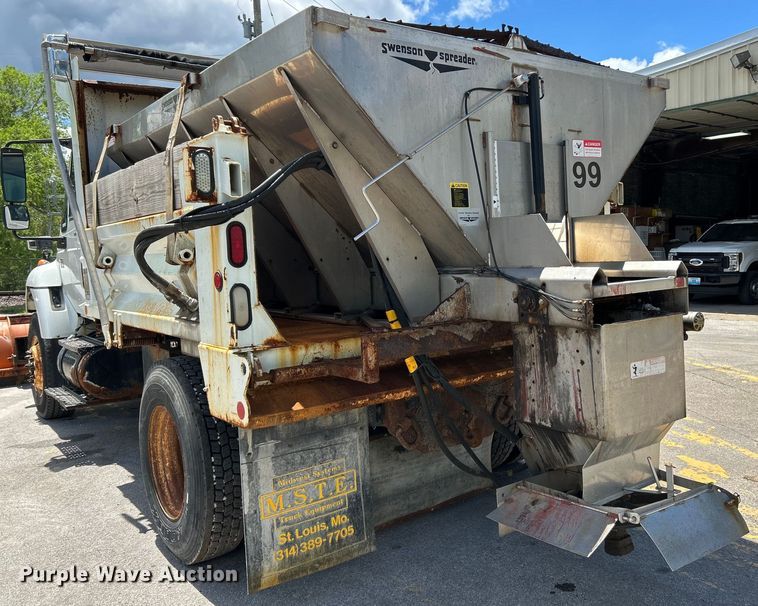 image for item EK4634 2004 International 7400 dump truck