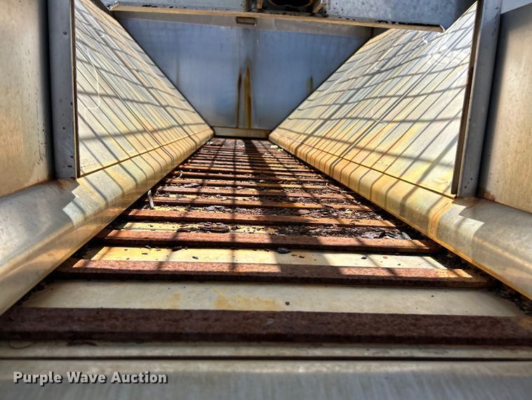 image for item EK4634 2004 International 7400 dump truck