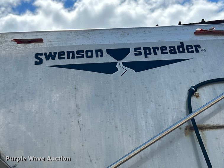 image for item EK4634 2004 International 7400 dump truck