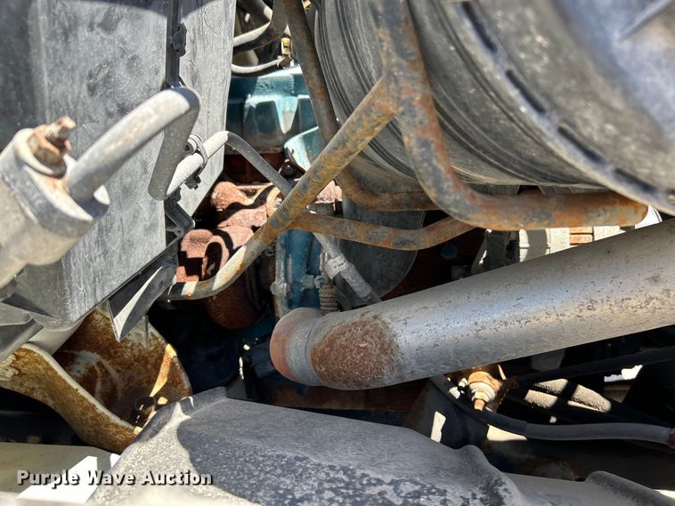 image for item EK4634 2004 International 7400 dump truck