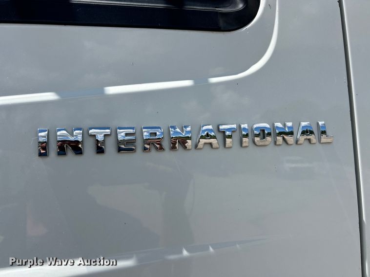 image for item EK4634 2004 International 7400 dump truck