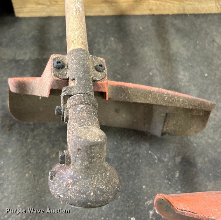 image for item EK4649 Lawn and garden equipment