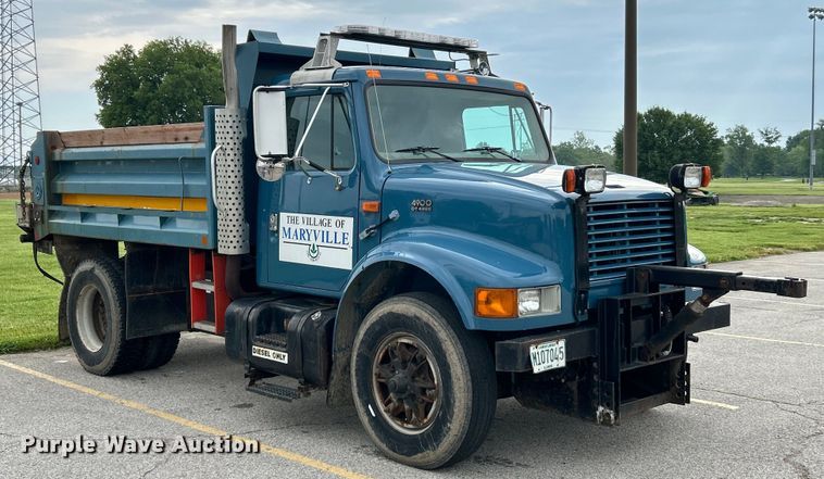 image for item EK4660 1998 International 4900 dump truck