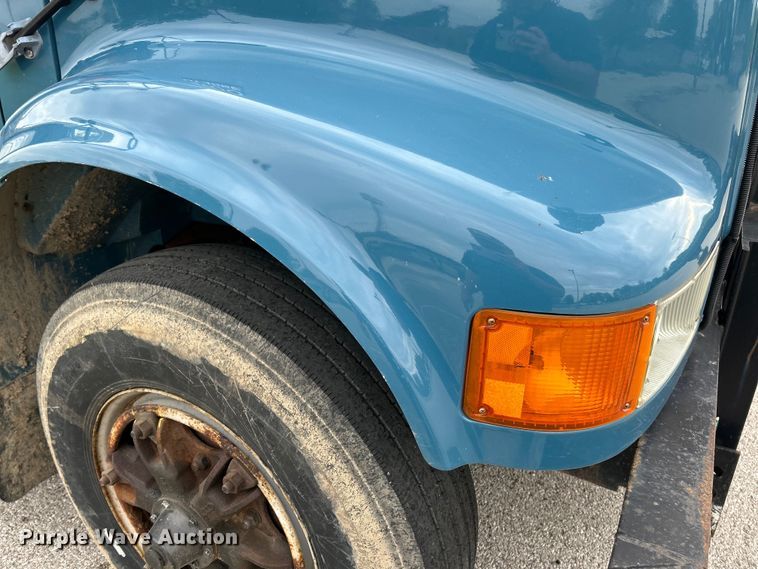 image for item EK4660 1998 International 4900 dump truck