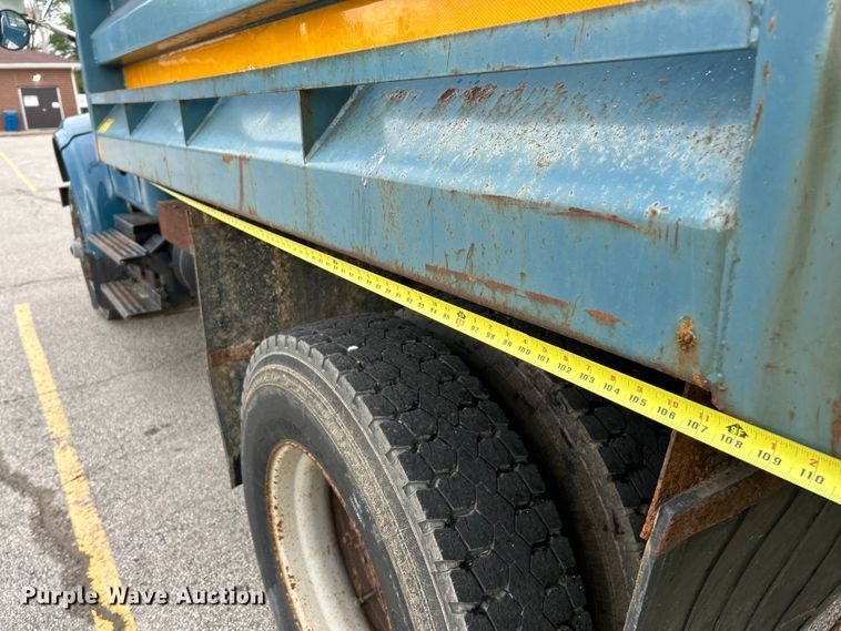 image for item EK4660 1998 International 4900 dump truck