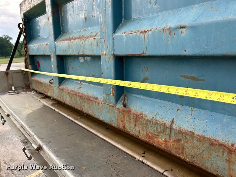 image for item EK4660 1998 International 4900 dump truck