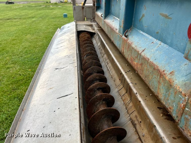 image for item EK4660 1998 International 4900 dump truck