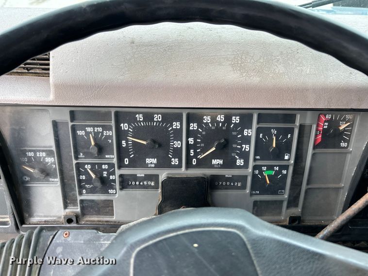 image for item EK4660 1998 International 4900 dump truck