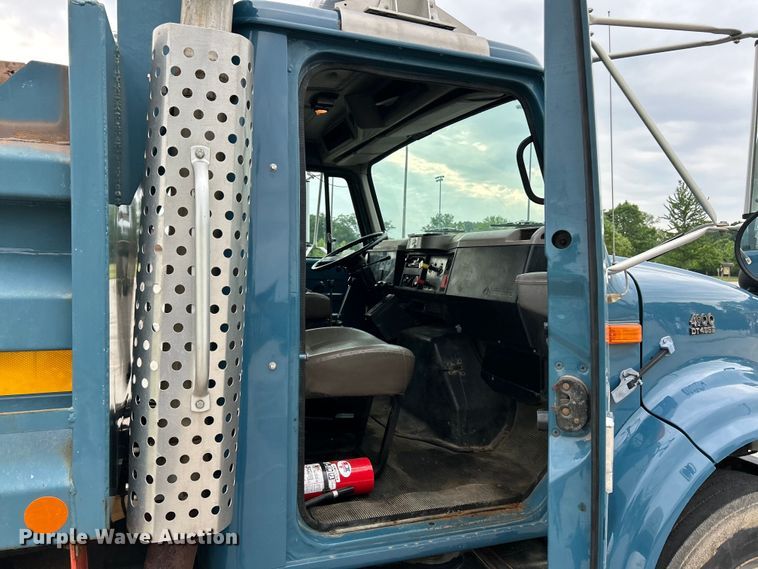 image for item EK4660 1998 International 4900 dump truck