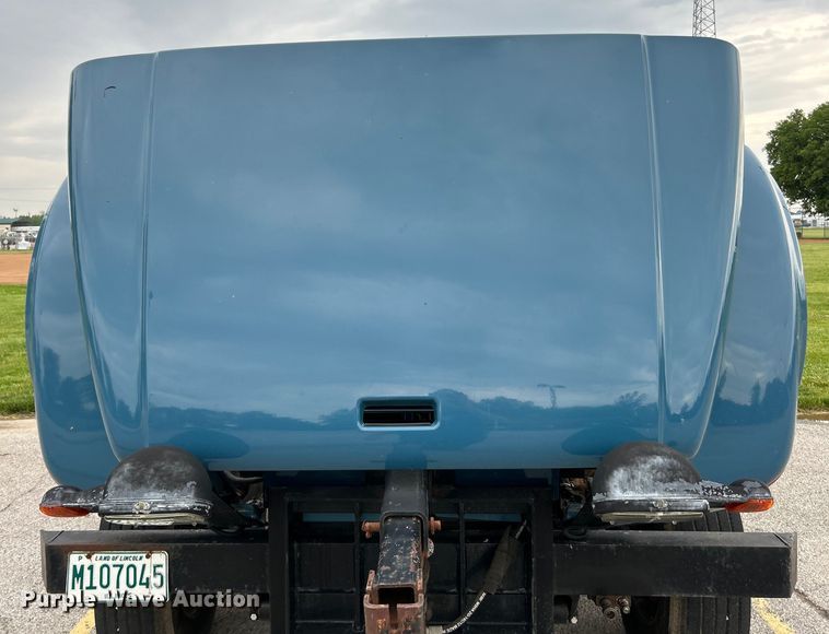 image for item EK4660 1998 International 4900 dump truck