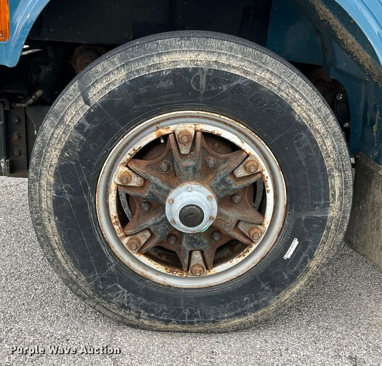 image for item EK4660 1998 International 4900 dump truck