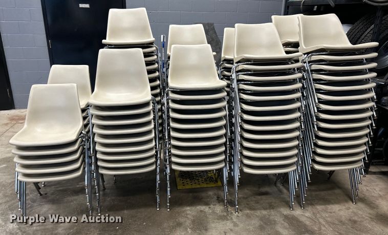 image for item EK4681 Approximately 100 interlocking chairs