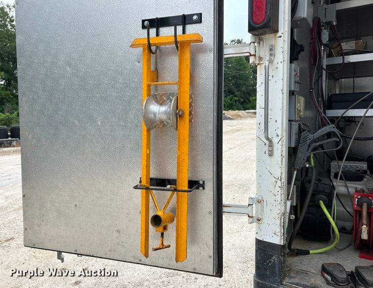 image for item EK4690 2005 Ford E450 Super Duty sewer inspection truck