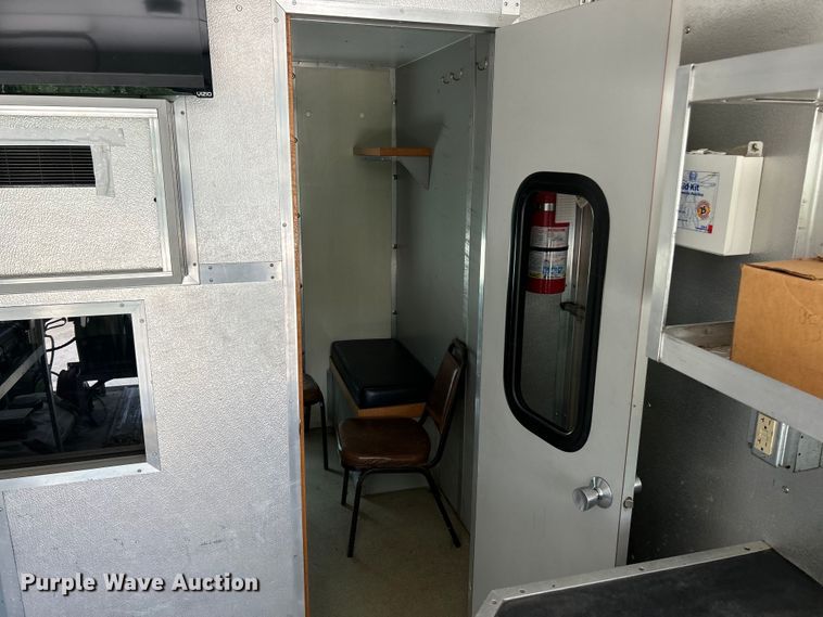 image for item EK4690 2005 Ford E450 Super Duty sewer inspection truck