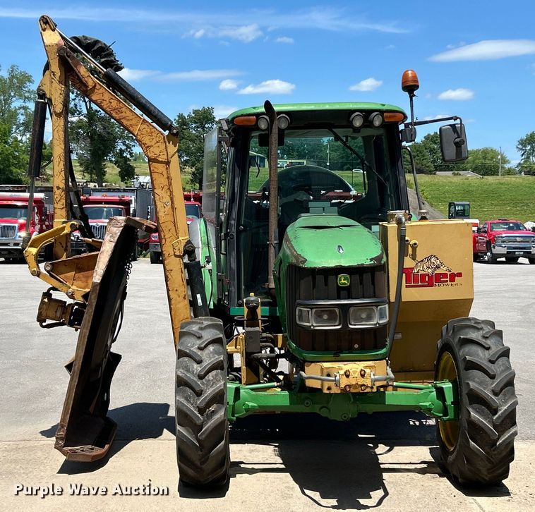 image for item EK4725 2003 John Deere  6320 MFWD tractor