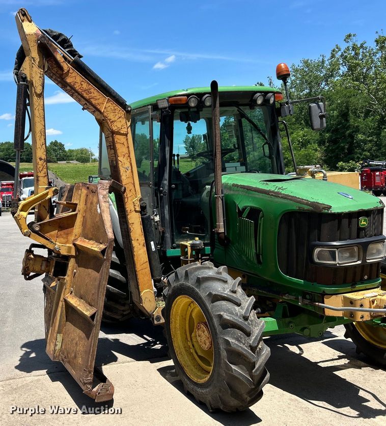 image for item EK4725 2003 John Deere  6320 MFWD tractor