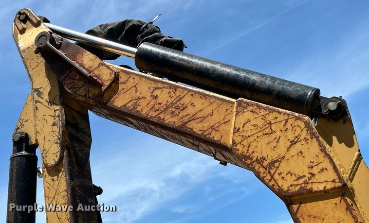 image for item EK4725 2003 John Deere  6320 MFWD tractor