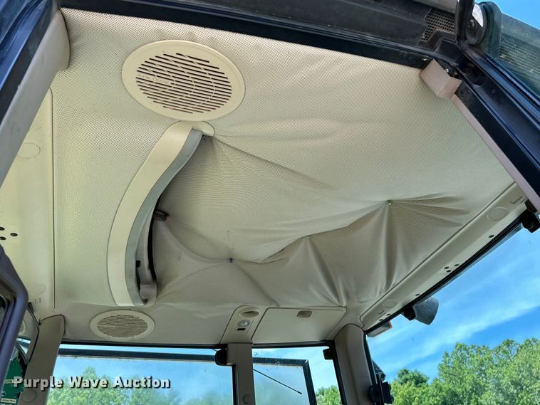 image for item EK4725 2003 John Deere  6320 MFWD tractor