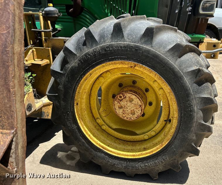 image for item EK4725 2003 John Deere  6320 MFWD tractor