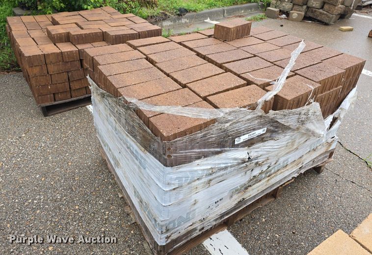 image for item EK5891 (11) pallets of bricks