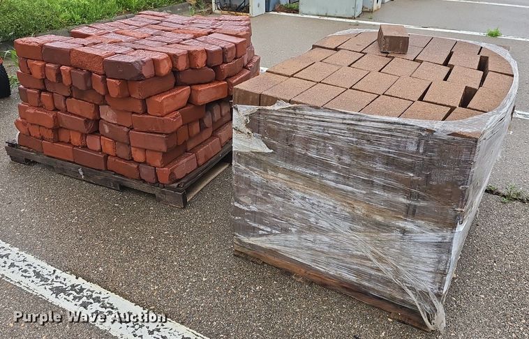 image for item EK5891 (11) pallets of bricks