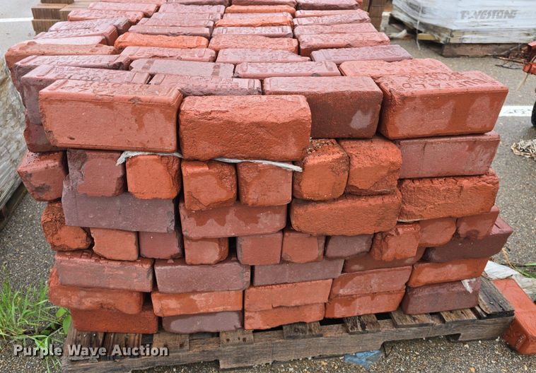 image for item EK5891 (11) pallets of bricks
