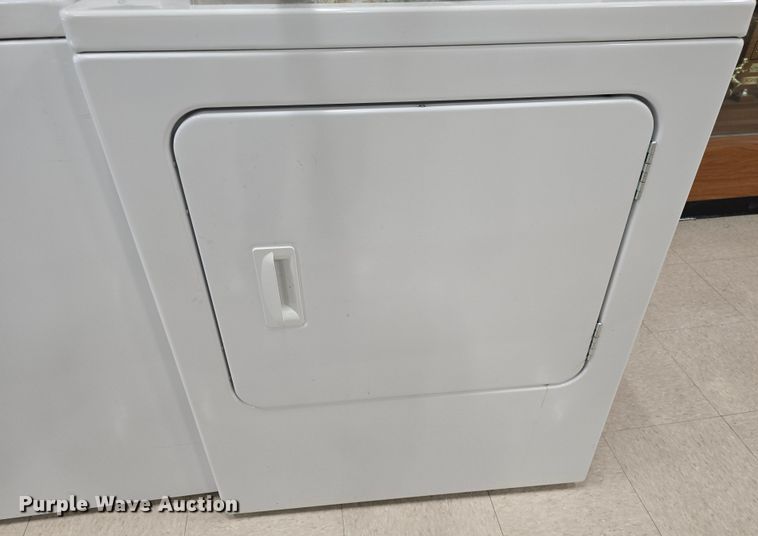 image for item EK6019 Whirlpool washer and dryer