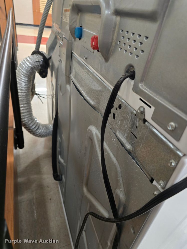 image for item EK6019 Whirlpool washer and dryer