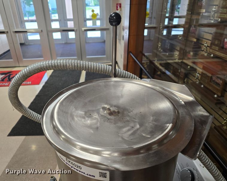 image for item EK6020 2007 Intek IEC-6TW steam kettle