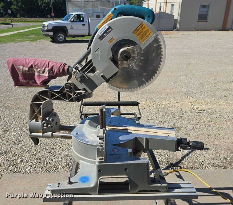 image for item EK6066 Makita  LS1212  chop saw