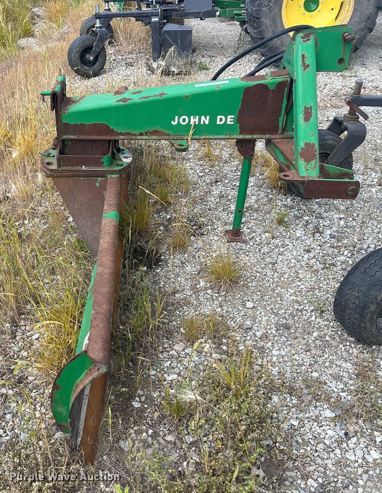 image for item EK8538 John Deere  blade