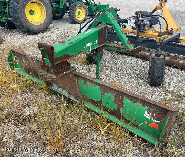 image for item EK8538 John Deere  blade