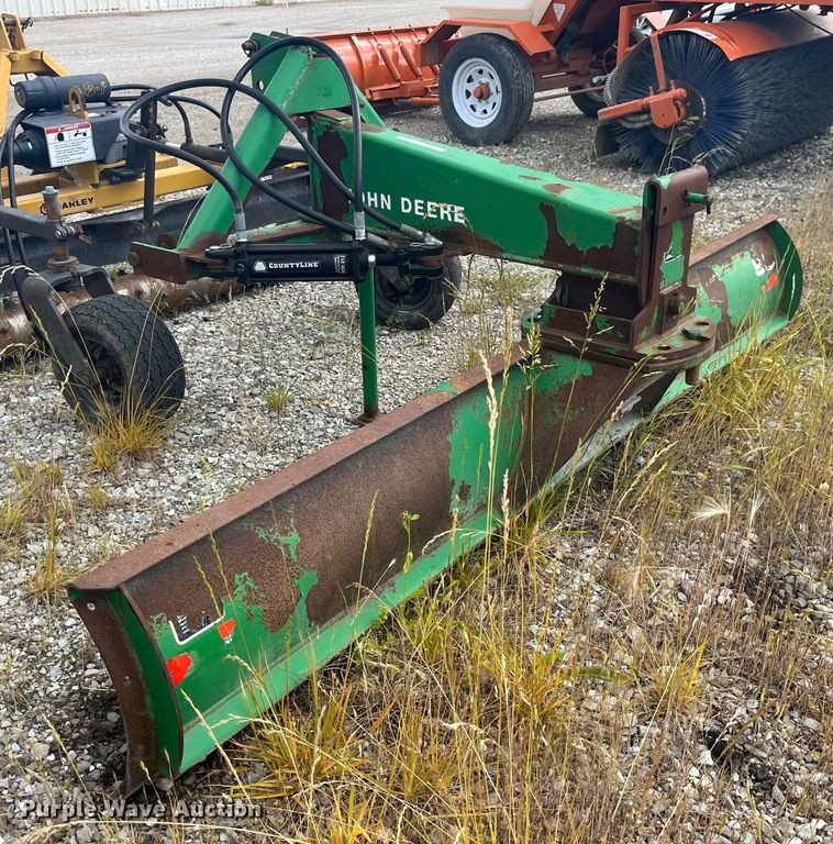 image for item EK8538 John Deere  blade