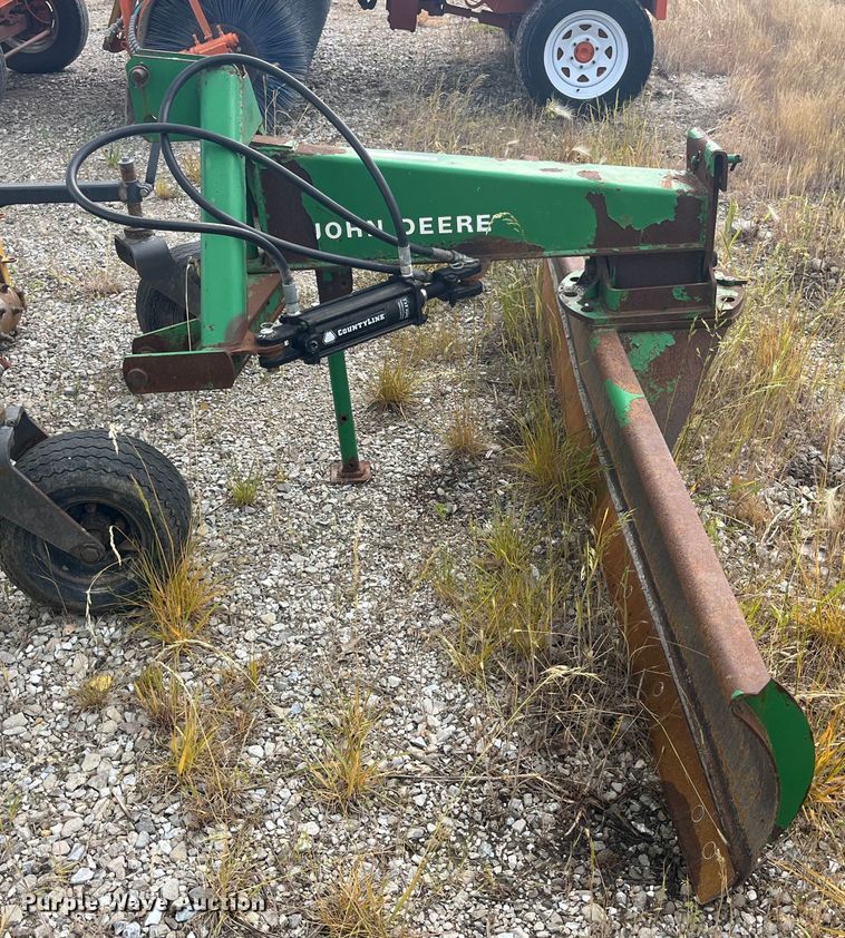 image for item EK8538 John Deere  blade