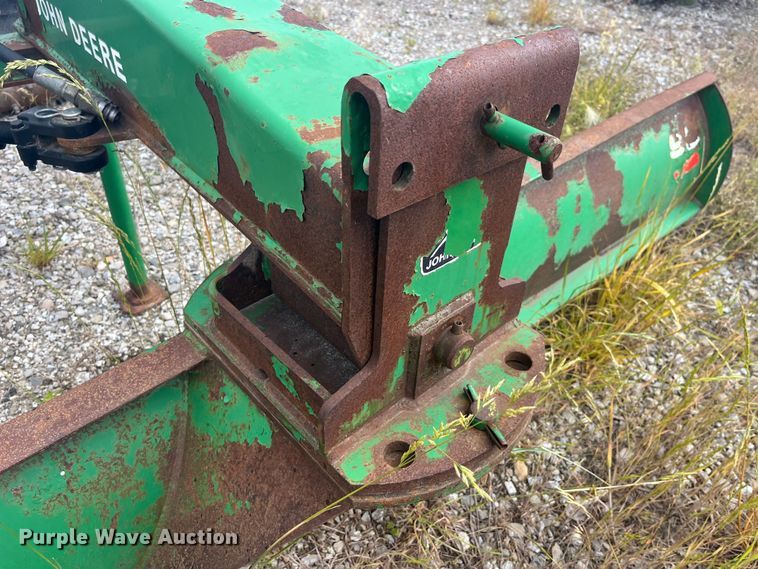 image for item EK8538 John Deere  blade