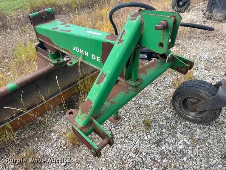 image for item EK8538 John Deere  blade