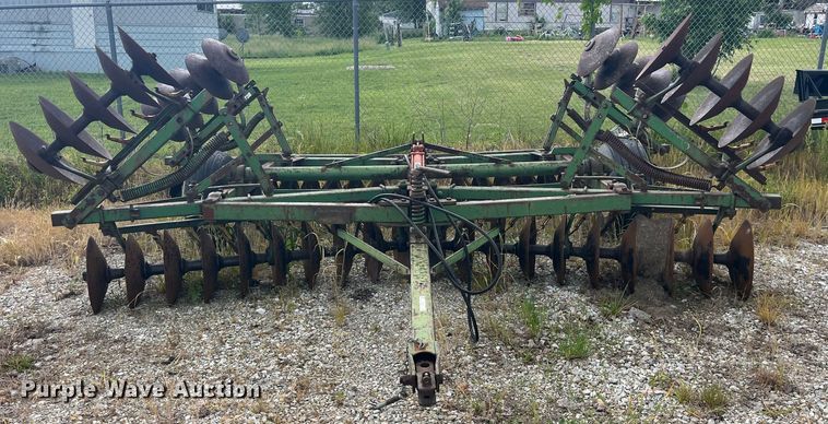 image for item EK8539 John Deere EHIB2 tandem disk