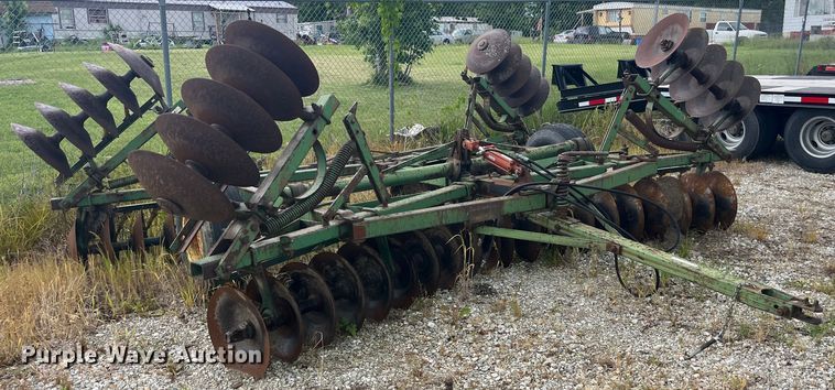 image for item EK8539 John Deere EHIB2 tandem disk