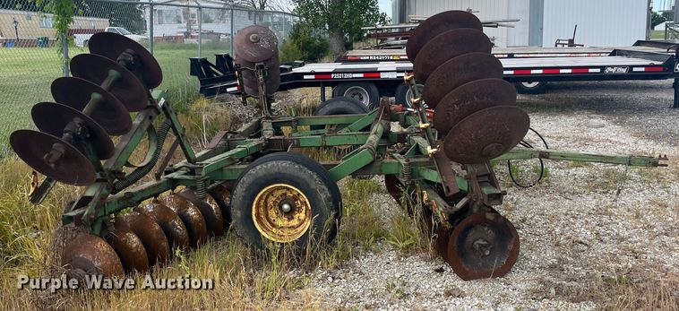 image for item EK8539 John Deere EHIB2 tandem disk