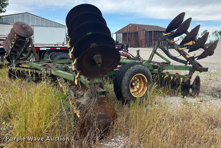 image for item EK8539 John Deere EHIB2 tandem disk
