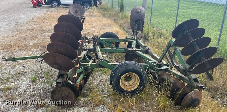 image for item EK8539 John Deere EHIB2 tandem disk