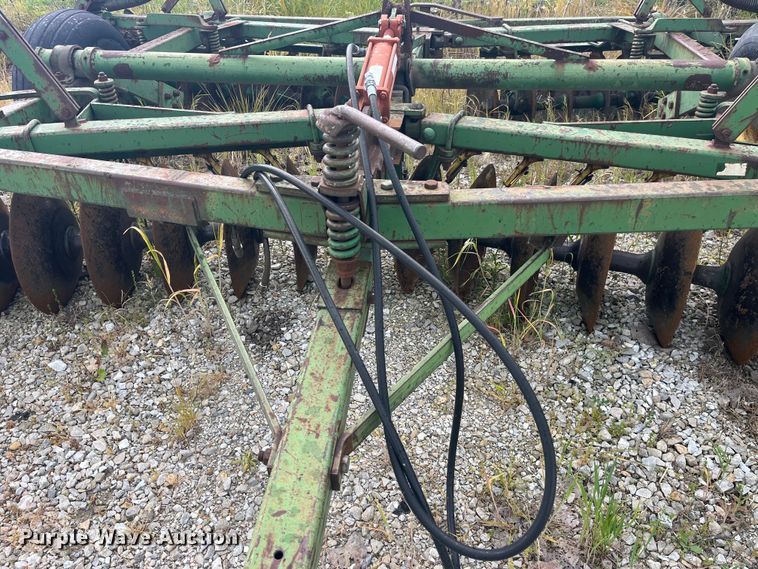 image for item EK8539 John Deere EHIB2 tandem disk