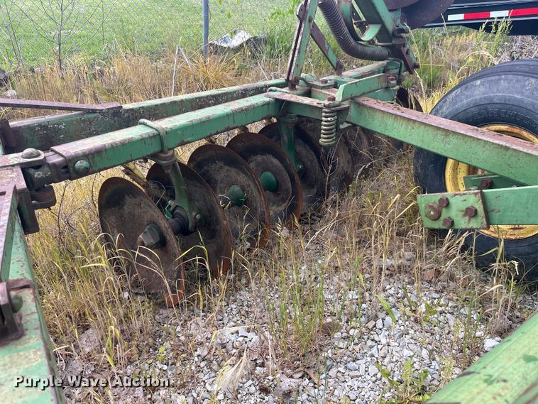 image for item EK8539 John Deere EHIB2 tandem disk