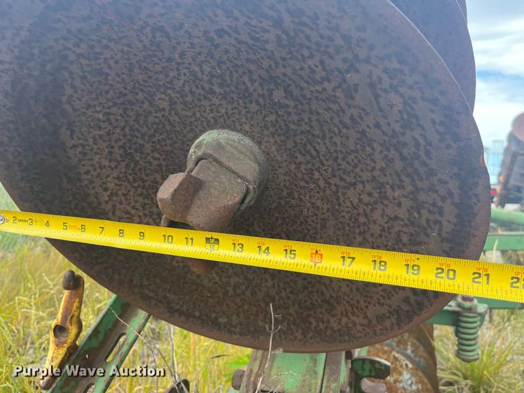 image for item EK8539 John Deere EHIB2 tandem disk