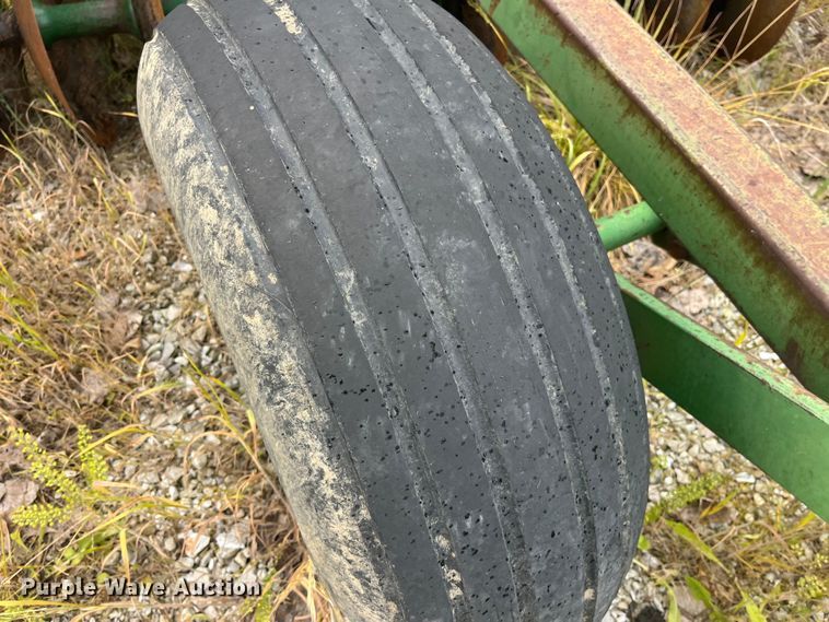 image for item EK8539 John Deere EHIB2 tandem disk