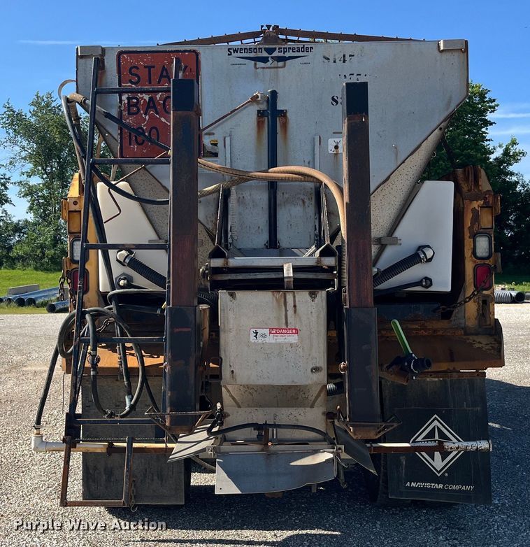 image for item EK8592 2012 International  7500 dump truck