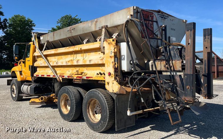 image for item EK8592 2012 International  7500 dump truck