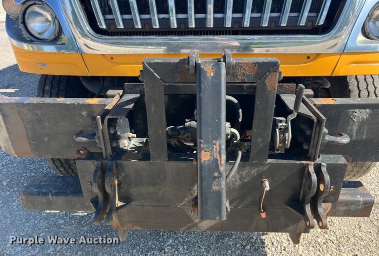 image for item EK8592 2012 International  7500 dump truck