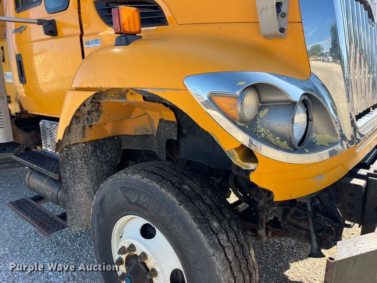 image for item EK8592 2012 International  7500 dump truck